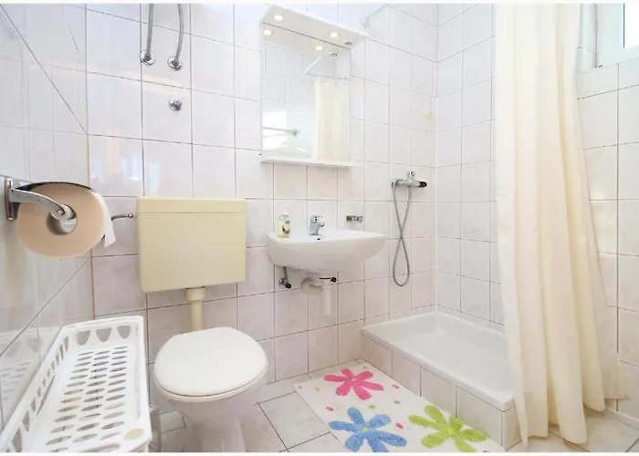 Apartman For 2 Persons Primosten